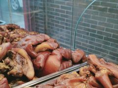 -老鼎万春卤菜(五代传承创始老店)