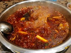 -肖肖酸萝卜鱼火锅(总店)