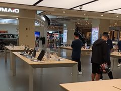 -华为授权体验店(中山公园来福士)