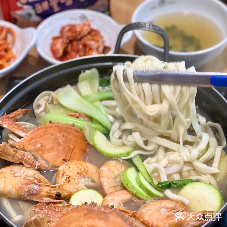 来大连旅游怎么能不尝尝海鲜面