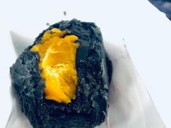 乌豆蛋黄酥-陶陶居饼家(惠福东路店)