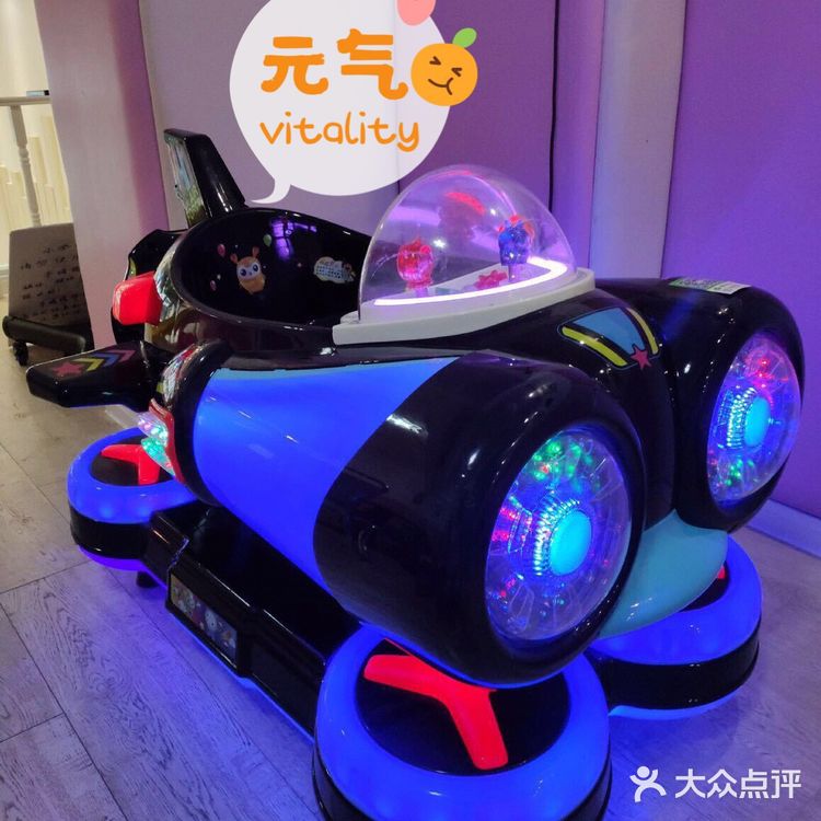 夏天游泳凉爽一下