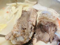 -三人行骨头王火锅(长寿店)