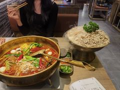 -毛肚向右·川渝毛肚王(经开永旺店)