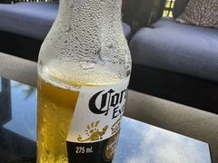 -亚龙湾喜来登·美景台大堂吧