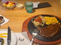 -菲滋意式餐厅(海宁银泰城店)