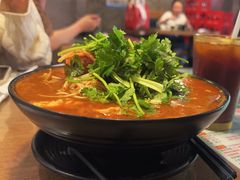 招牌炸酱小锅米线-肥汁米蘭香港米线(定西路店)