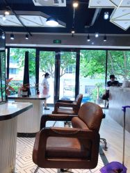 -PE SALON