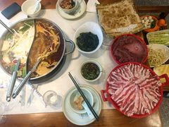 -乡土黄·鲜牛肉火锅·小龙虾(兴业街店)