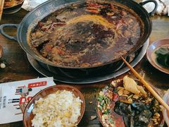 -黄潇洒老火锅(九眼桥宏济巷店)