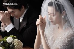 -雪中彩影婚纱摄影·微光艺术中心