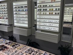 -目艮眼镜SHOWROOM(品牌集合店)