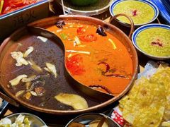 -洱火云南酸菜牛肉火锅(石景山当代商城店)