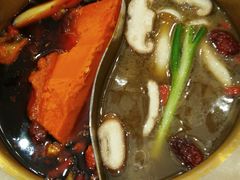-小天鹅火锅·一线江景洪鼎旗舰店(洪崖洞店)