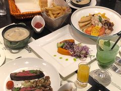 鸡肉大虾鲜蔬波奇碗-西堤牛排(龙德广场店)