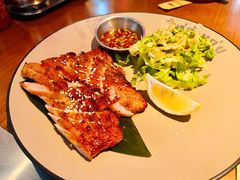 招牌泰式蜜汁猪颈肉-泰盏鬼·颓废冬阴(陈家祠扬韬店)