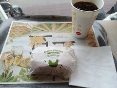 -麦当劳(虹梅路地铁站店)
