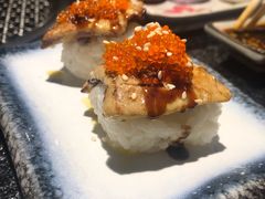 火炙鹅肝握寿司-虎焱炭火烧肉