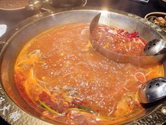 -靓寨酸汤火锅(时尚天河东一街店)