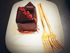 -UNI UNI(环亚凯瑟琳店)