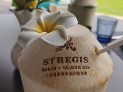-三亚亚龙湾瑞吉酒店·宴悦Driftwood·游水海鲜·牛排·草坪·私人定制