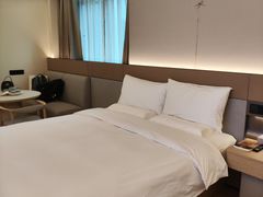 -全季酒店(上海徐家汇肇嘉浜路店)