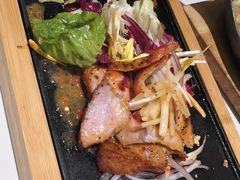 小鹿烤肉-鹿港小镇(金虹桥国际中心店)