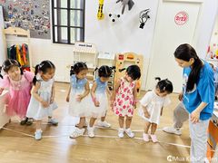 -MuaKids Garden