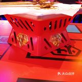 汉街一家明星开的烧烤店拔草[礼花][礼花]