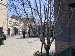 -斯普瑞斯奥特莱斯