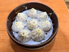 -莱莱小笼·乔艾