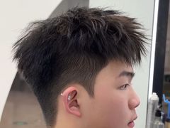 -鸿通城购物中心