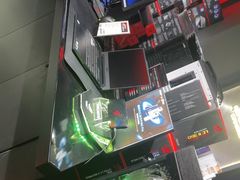 -ROG玩家国度(美罗城店)