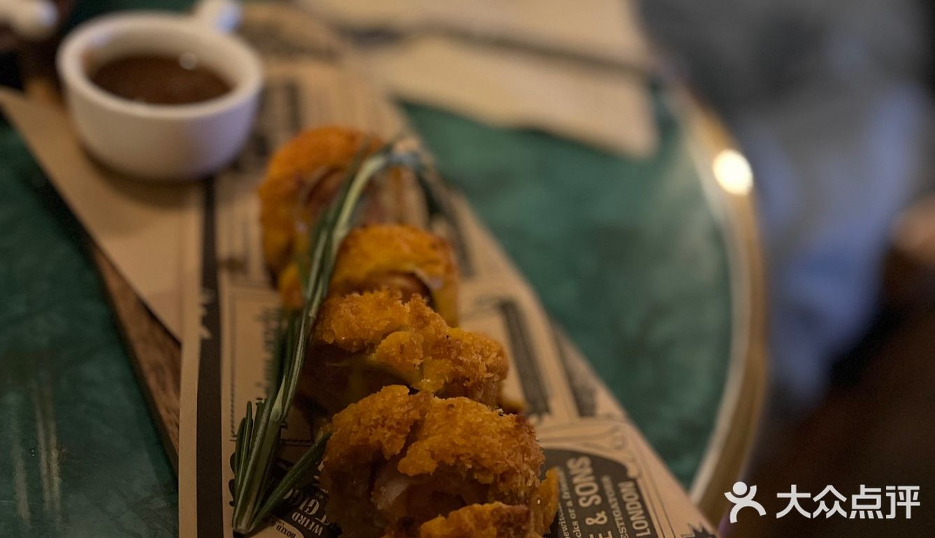 网红店lounge打卡[礼花]