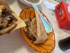 -洪峰浩老北京烧饼夹肉(角门路店)