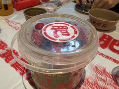 -肥肥虾庄·金牌油焖大虾(汉街SKP店)