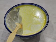 -雪露酸奶