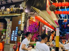 -刘姐啤酒鱼民族演艺餐厅(西街总店)
