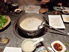 -大匠工房古船木艺术餐厅·猪肚鸡专门店(长白仙岛店)