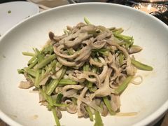 芫爆肚丝-小大董·烤鸭(王府井apm店)