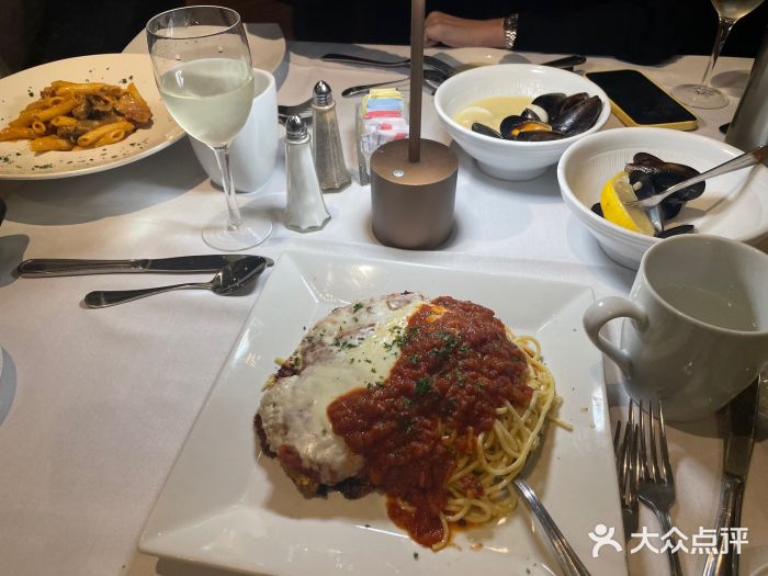 Swiss Louis Italian & Seafood Restaurant图片