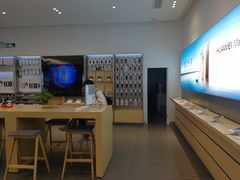 -华为授权体验店(中山公园来福士)