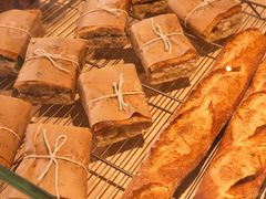 -VERIE BAKEHOUSE