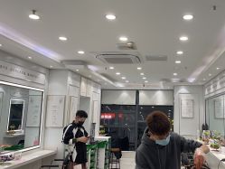 -镁连社·美联社