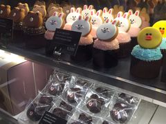 -LINE FRIENDS Garosu-gil Flagship Store