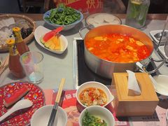 -尚尚仙·酸汤猪手·猪肚鸡火锅(华联万柳购物中心店)