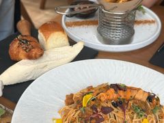 -Mark&Mars Restaurant