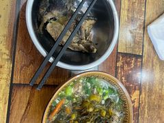 -正宗李家土鸡米线店