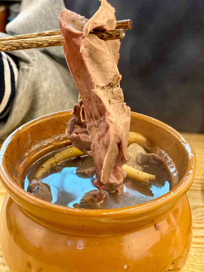 福安药膳炖罐-"时不时就想喝这一碗黑呼呼的套肠汤～套肠.