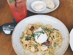 -ROAST coffee & eatery